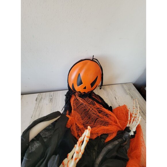 Hanging jack-o'-lantern Halloween home decor Grim reaper scary prop - Picture 7 of 11